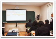 写真：千葉明徳中学校の英語教育