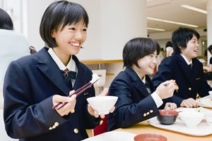 駒沢学園女子中学校・駒沢学園女子高等学校　カフェテリア