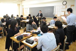 成立学園中学・高等学校　双方向授業